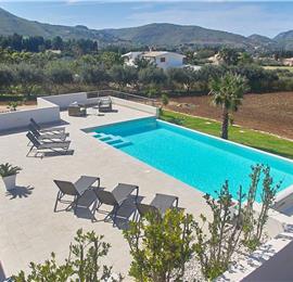 5 bedroom villa with infinity pool, Castellammare del Golfo, sleeps 9